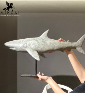 Cá mập lớn (cái)