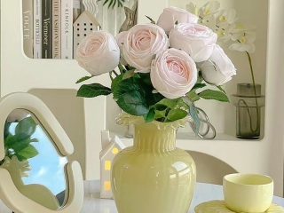 Trang trí nhà cửa bằng bình hoa