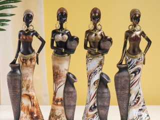 Cô Gái Bộ Lạc Châu Phi: Sự Tượng Trưng Của Vẻ Đẹp Và Nghệ Thuật 