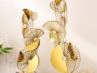 "Chúc mừng tân gia, chúc gia đình bạn luôn hạnh phúc, bình an trong ngôi nhà mới!"