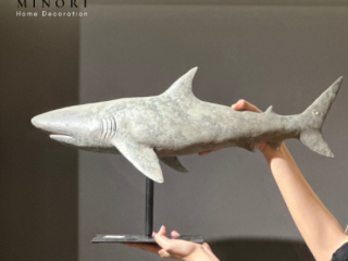 Tượng cá trang trí mang lại sự ấn tượng và thu hút cho không gian sống của bạn.