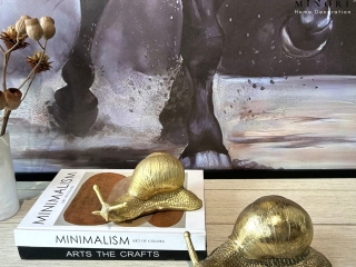 "Tượng Trang Trí Nghệ Thuật: Biểu Tượng của Cảm Xúc và Triết Lý Sâu Sắc trong Không Gian Sống"